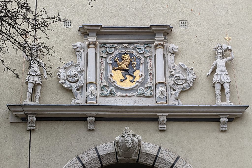 Portal in der Reichsstraße