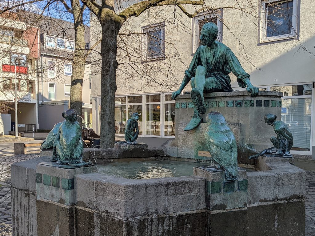 Eulenspiegel-Brunnen