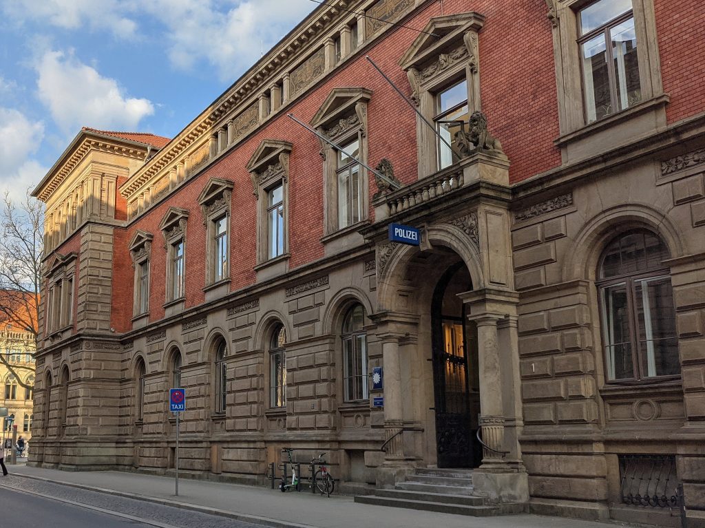 Polizeigebäude
