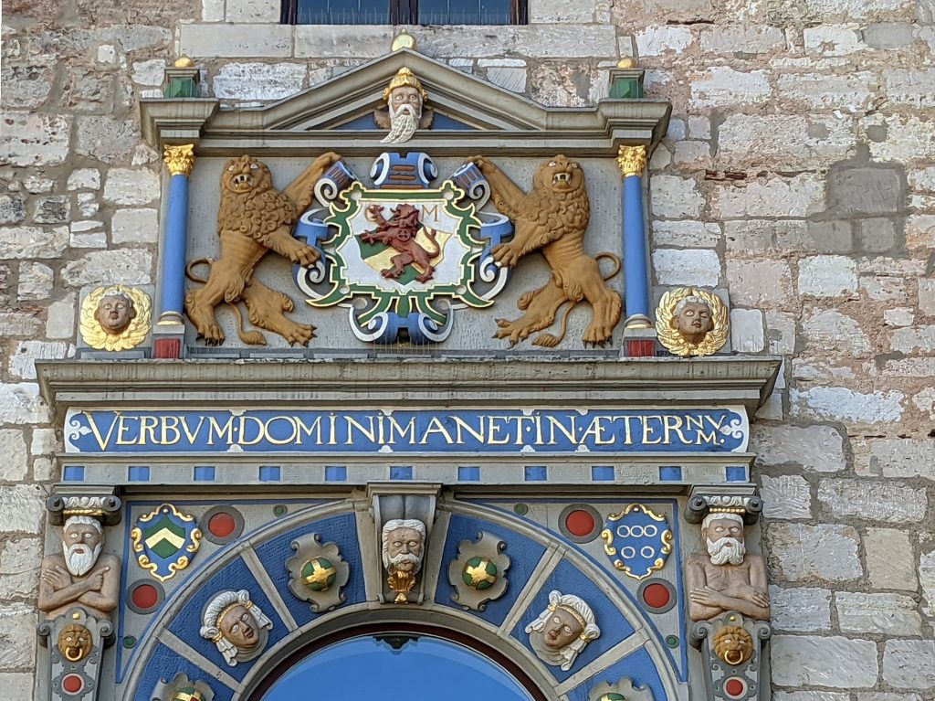 Portal der Hagenmarkt-Apotheke