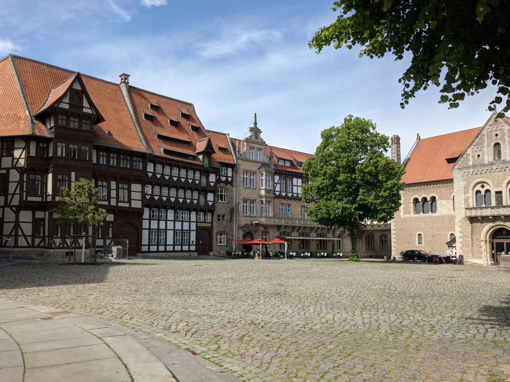 Burgplatz: Blick nach Nordosten