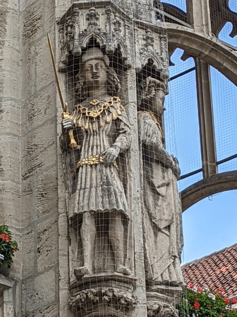 Skulpturen am Altstadtrathaus (VII)