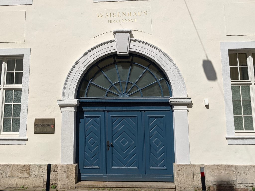 Waisenhauas