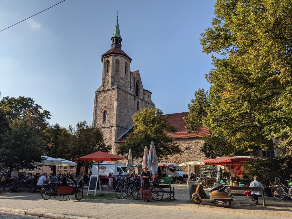 Platz vor der Magnikirche