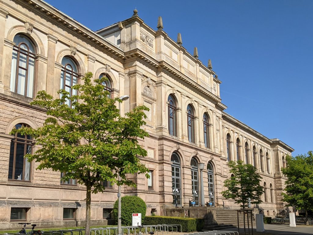 Hauptgebäude der Technischen Universität