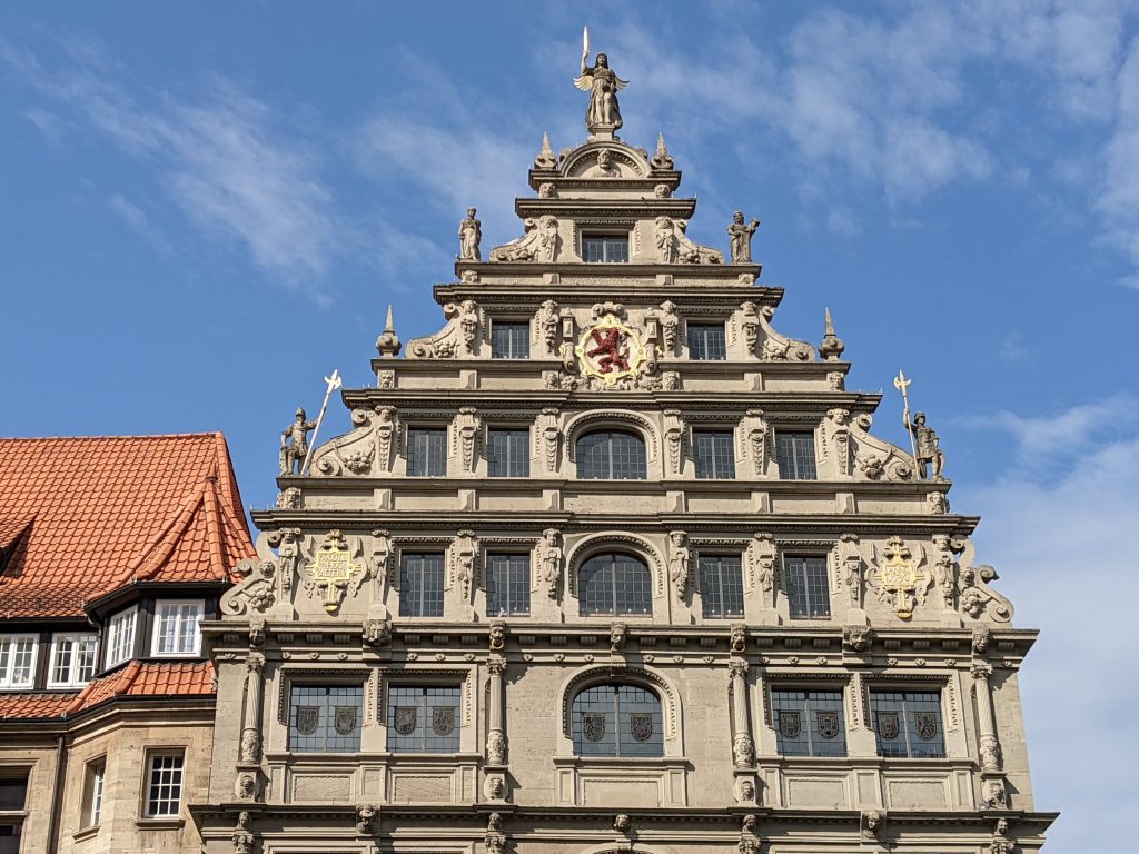 Gewandhaus von Osten