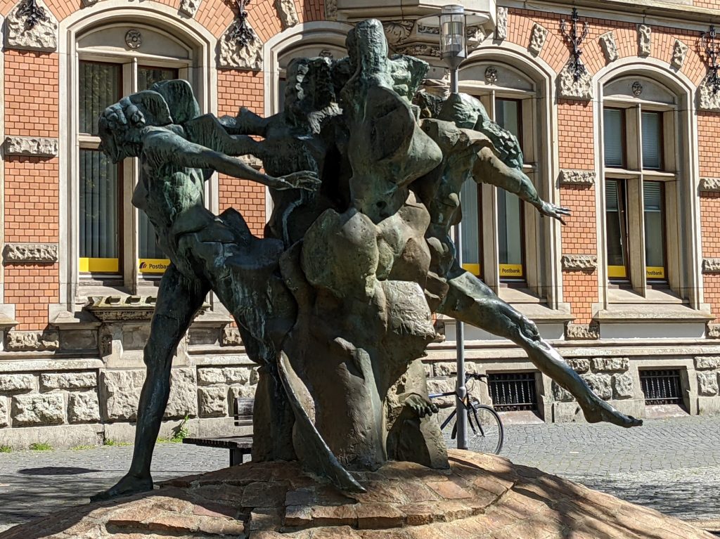Frauenbrunnen von Bernd Altenstein