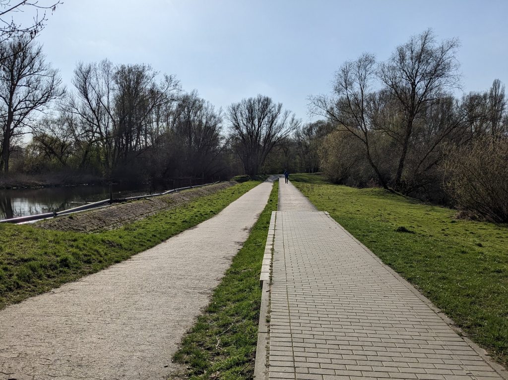 Überlauf bei Niedrigwasser