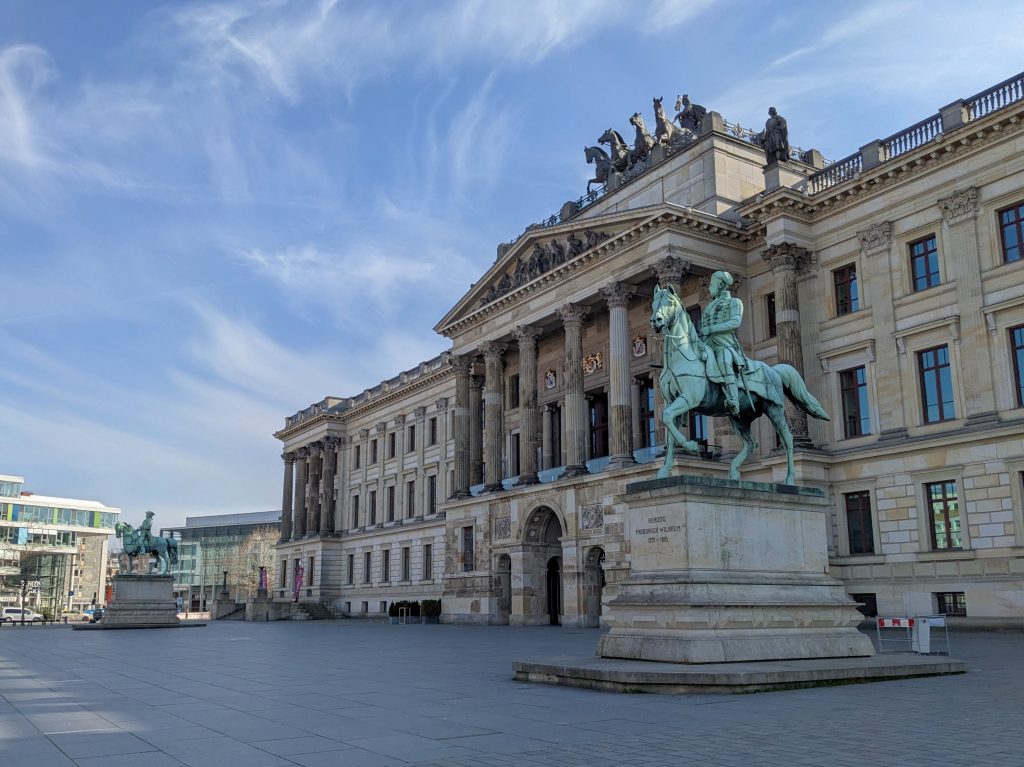 Schloss von vorn