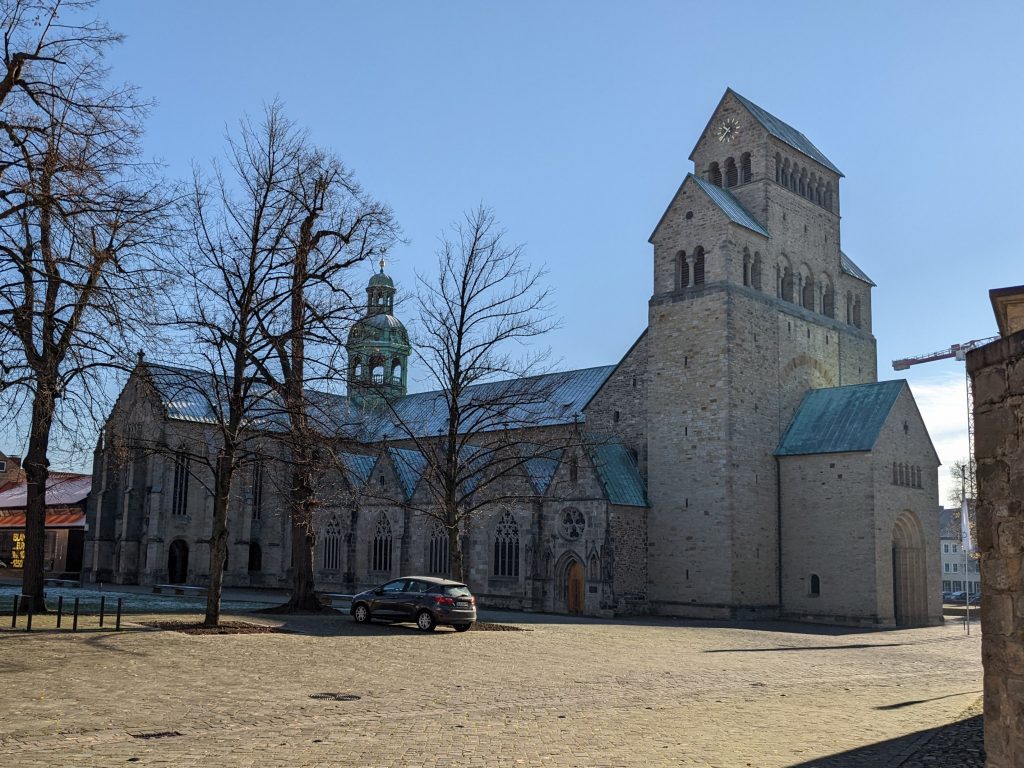 Dom von außen