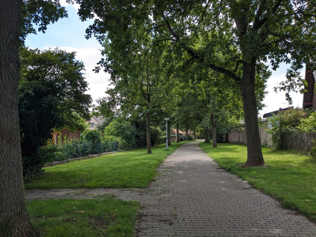 Verlauf der Bahnstrecke Braunschweig - Derneburg in Thiede heute